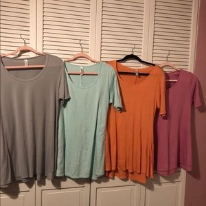 4 Large Lularoe perfect t’s